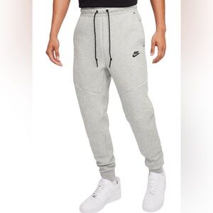 Nike Tech Men's Light Gray Joggers